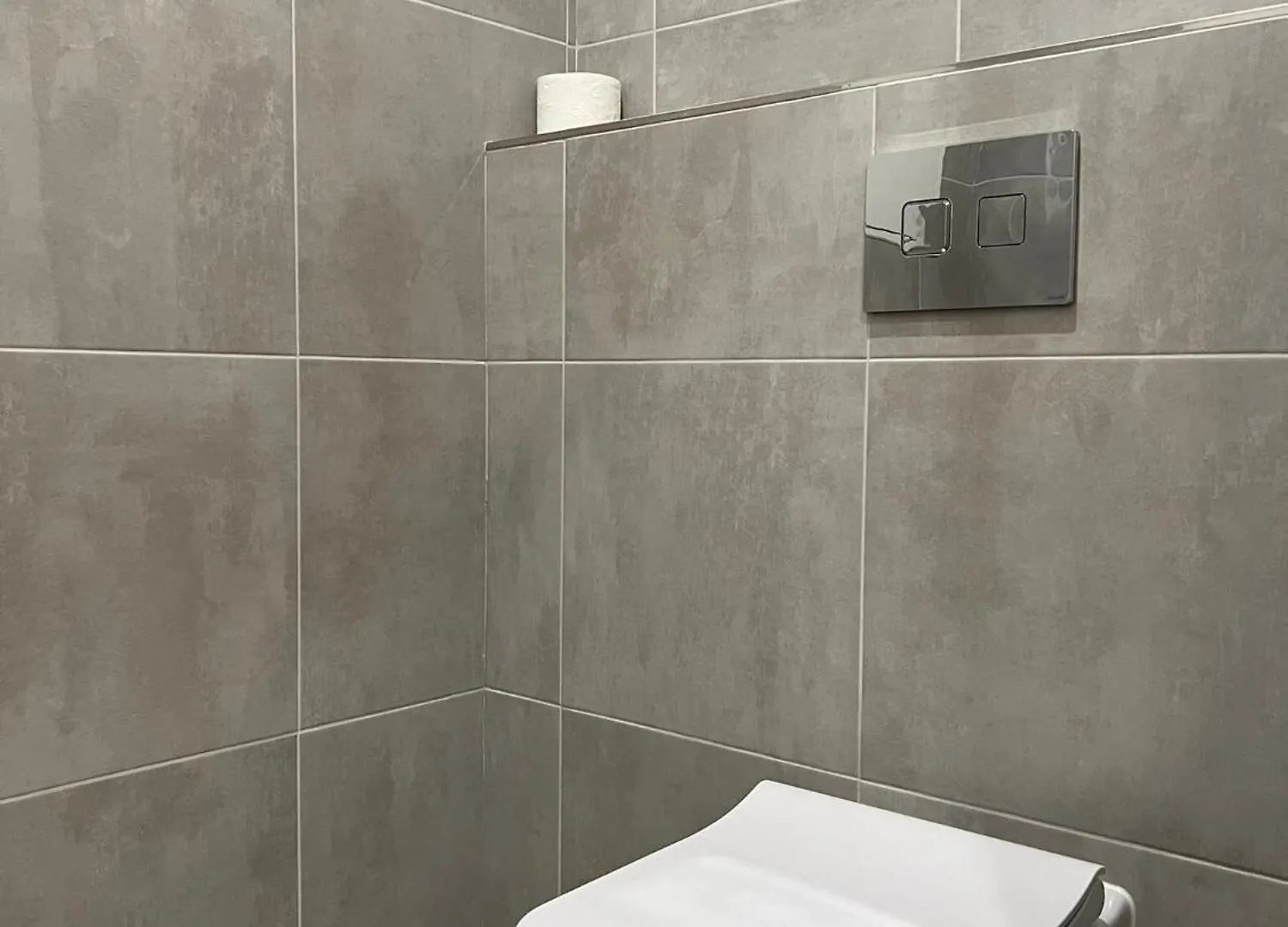 A New Apartment, Free Parking, Close To The Center Prague Apartment